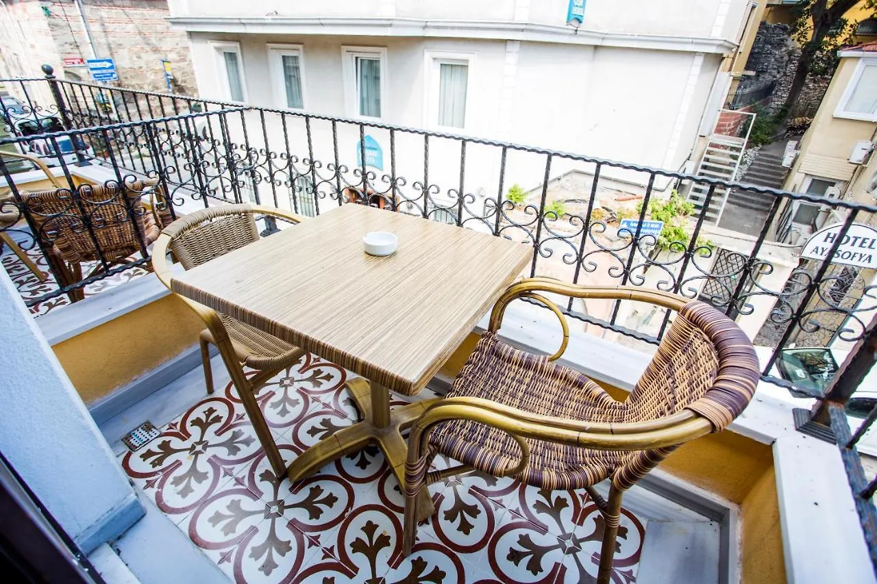 Rose Garden Suites Istanbul 4*,