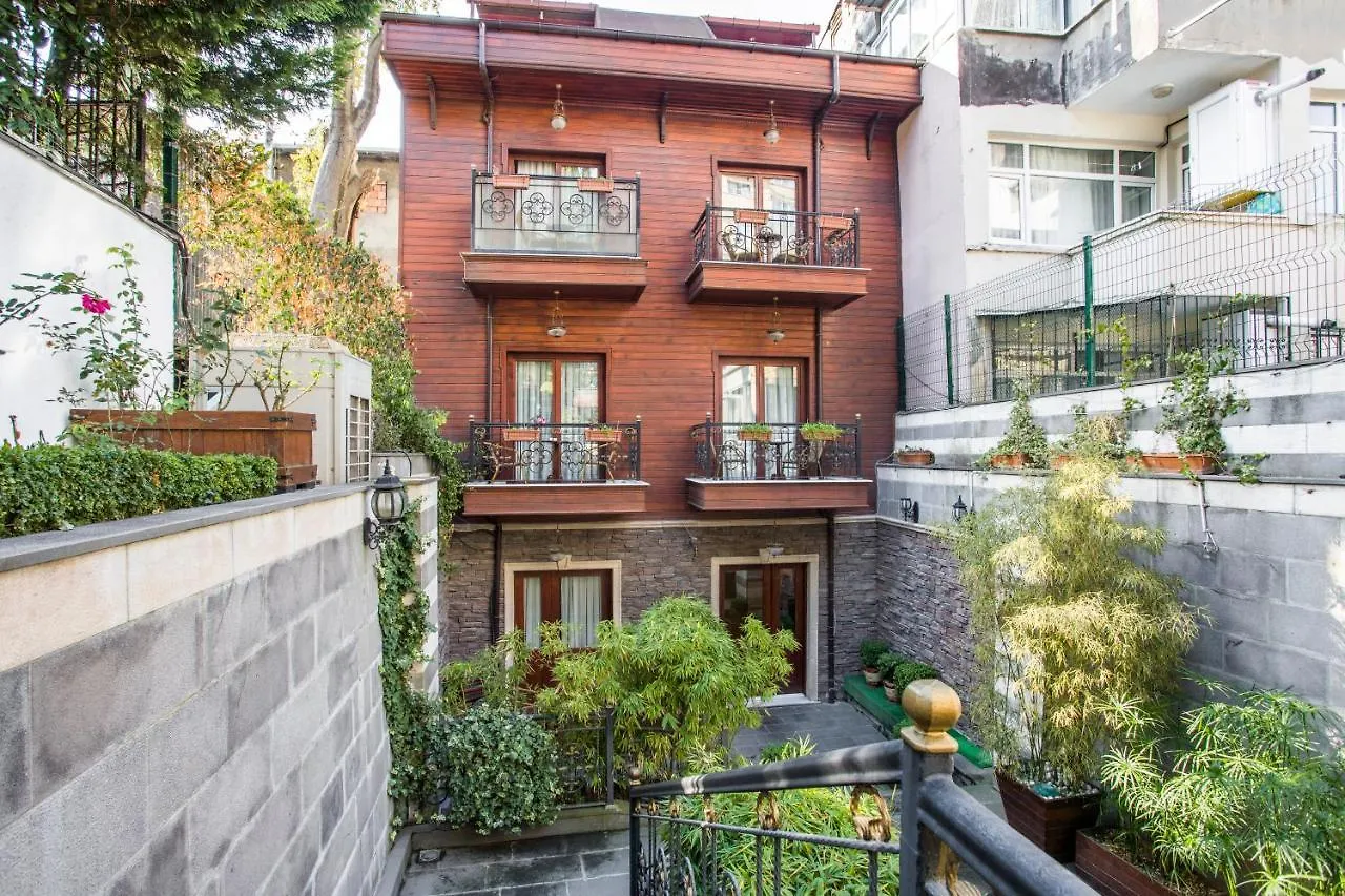 Otel Rose Garden Suites İstanbul