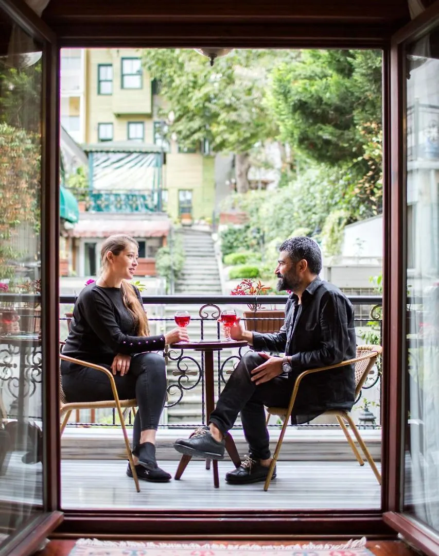 Rose Garden Suites Istanbul Hotel